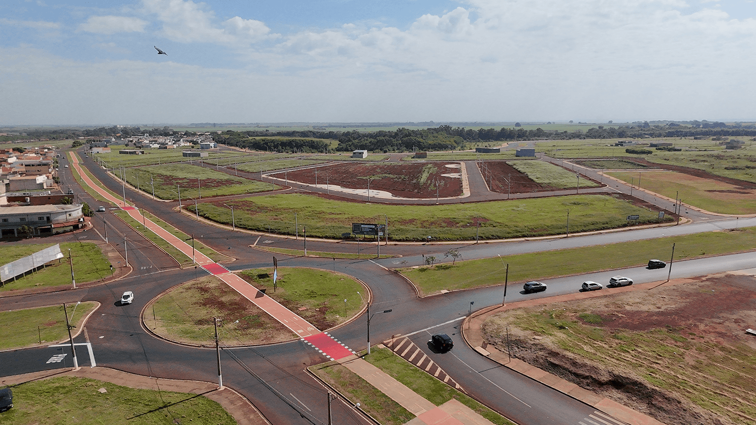 Vista aérea do canteiro de obras do Bella Verona Boulevard em Abril de 2026