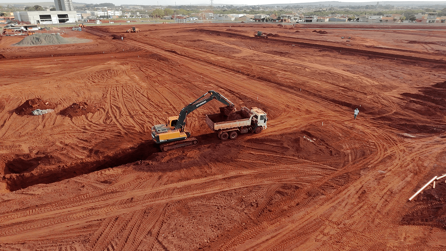 Progresso das obras do Bella Verona Boulevard em Outubro de 2025 - Vista geral